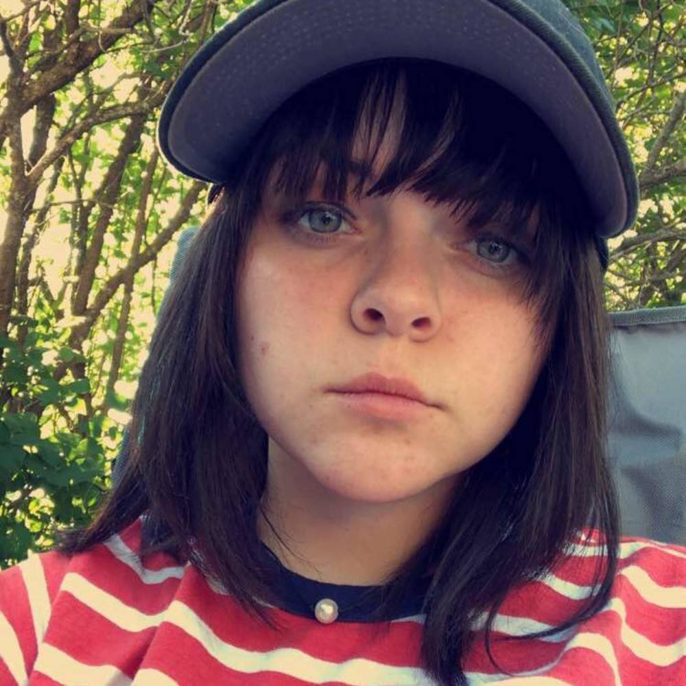 Meet your Posher, Hayley